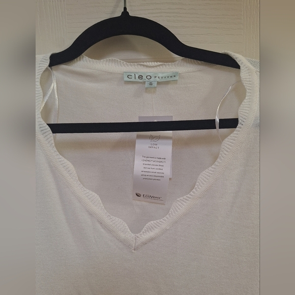 XL Cleo Women's V-Neck White Sweater - Picture 2 of 4